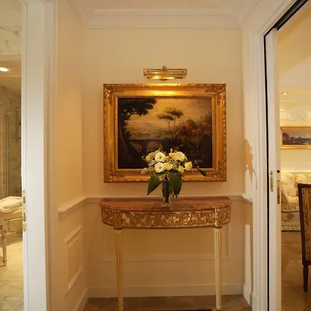 Ashley Hotel